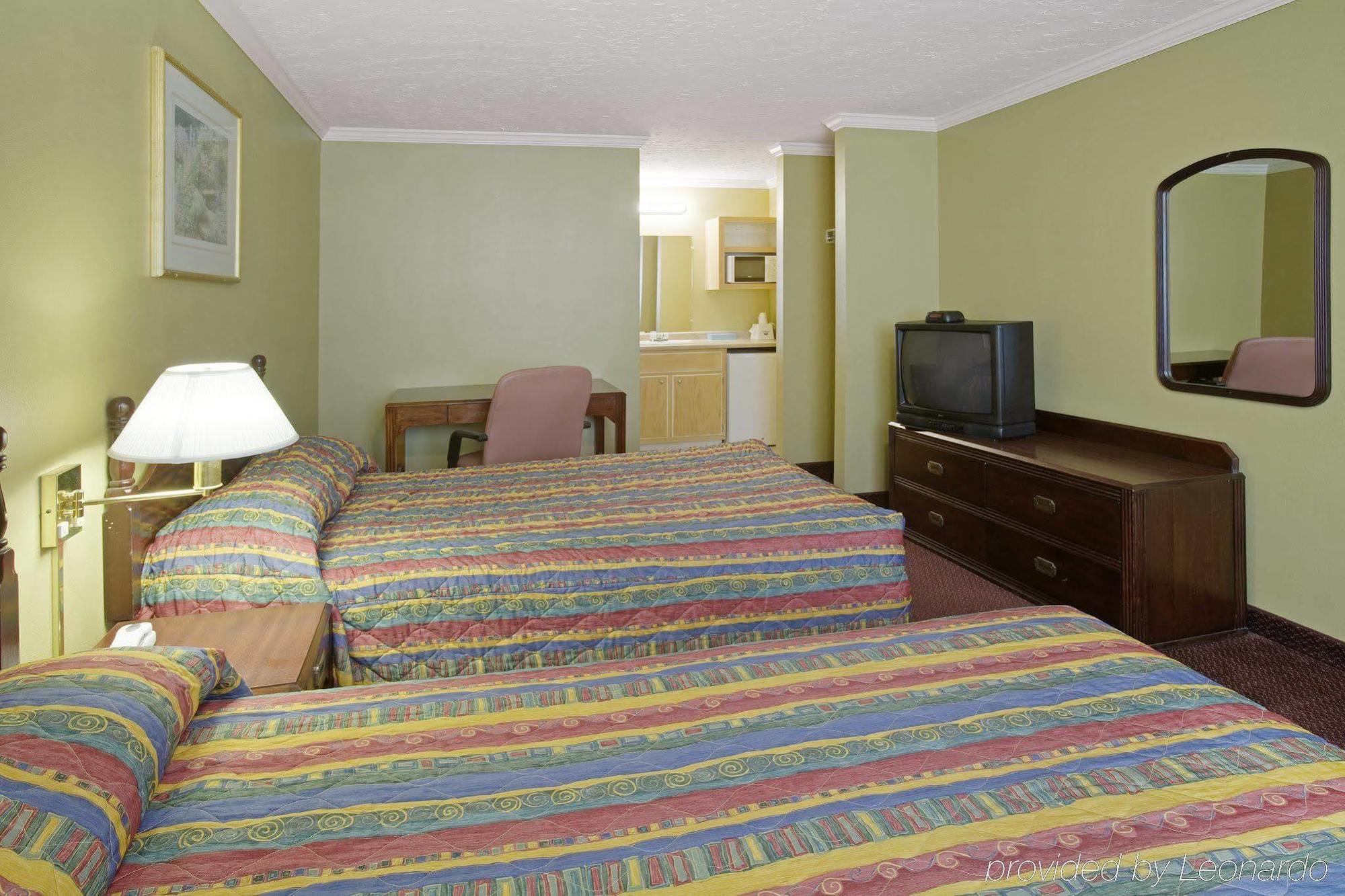 Super 8 By Wyndham Picayune Room photo
